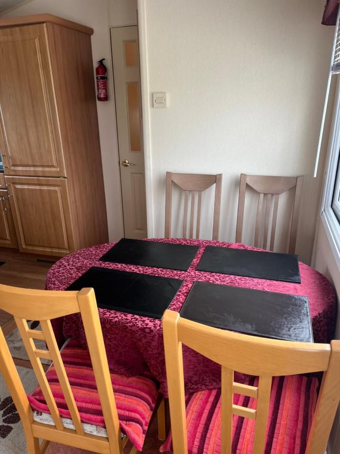 فيلا Seaside Chalet Quilty المظهر الخارجي الصورة